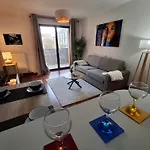 Douce Echappee, Lumiere, Confort & Magie 몽테브랭