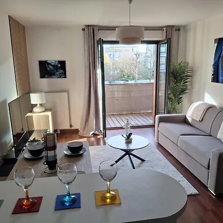Douce Echappee, Lumiere, Confort & Magie 아파트 몽테브랭