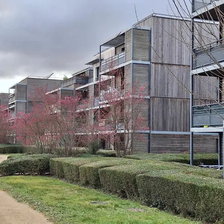 Parenthese Lumineuse Pres De Disney, Parking Prive Apartment Montévrain