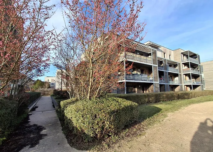 Avec Balcon & Parking Prive Lägenhet